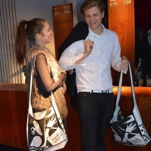 PP Messetasche mit breitem langem Henkel